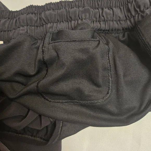 🖤 Lululemon Hotty Hot High-Rise Lined Shorts | Black | Med - Picture 7 of 9